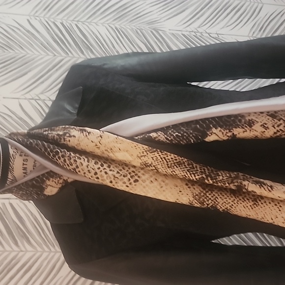 Silky scarf - Picture 3 of 4